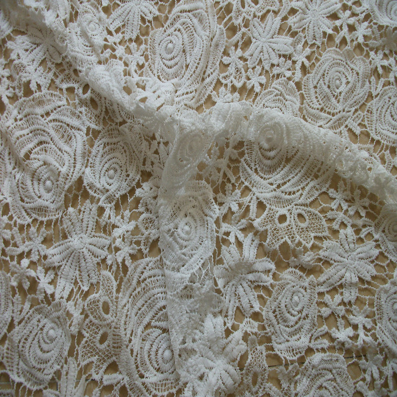 Embroidery, hollowed-out fabric, lace trim, large wheels, milk silk, water-soluble, full embroidered fabric, roses Application Scenario