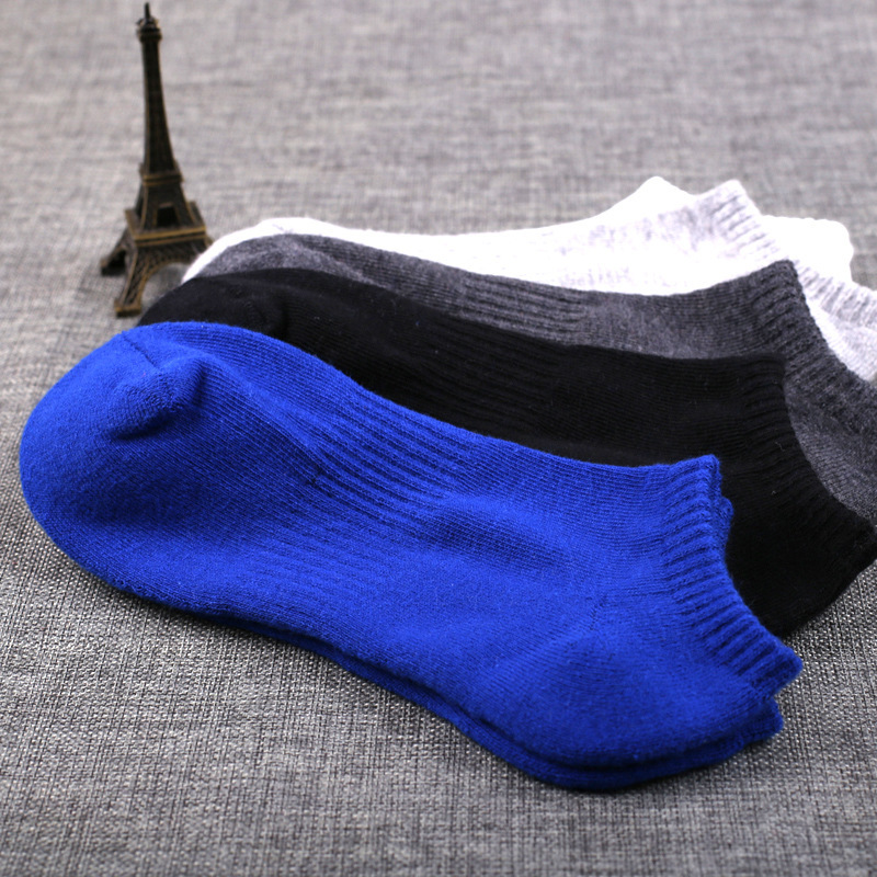 Men's sports and casual socks, breathable towel bottom short socks, outdoor loop socks, sweat-absorbing solid color short tube, black running socks details Picture