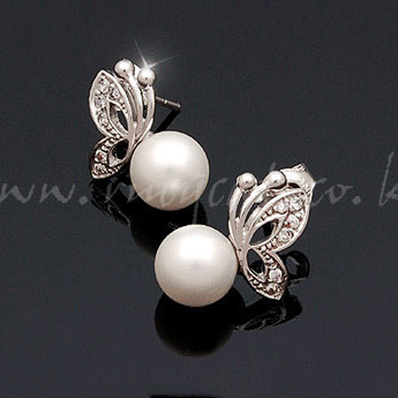 E7 South Korea hot butterfly pearl earrings wholesale package mail Yiwu trinket manufacturers direct sales