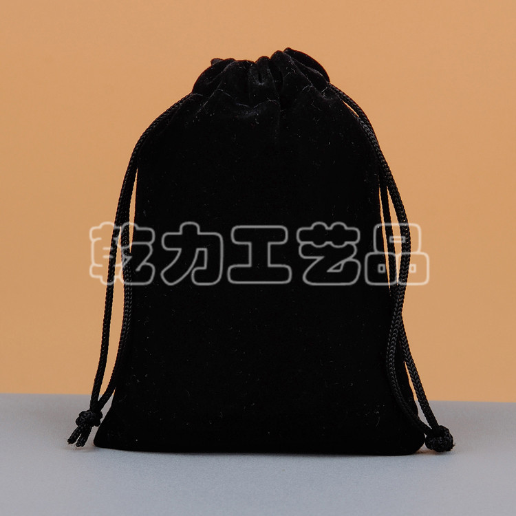 Wholesale of velvet bags in stock, small cloth bags for storing headphones, drawstring accessories, jewelry bags, black velvet drawstring bags details Picture