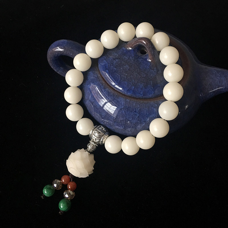 汽车车挂件/汽车挂件/汽车小挂钩/车挂/电动车挂包产品图