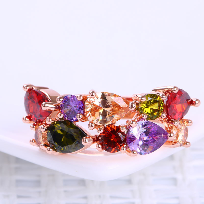Wholesale of European and American fashionable colored crystal rings, Mona Lisa AAA zircon rings, rose gold rings and other accessories details Picture