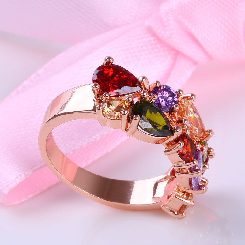 Wholesale of European and American fashionable colored crystal rings, Mona Lisa AAA zircon rings, rose gold rings and other accessories Specification image