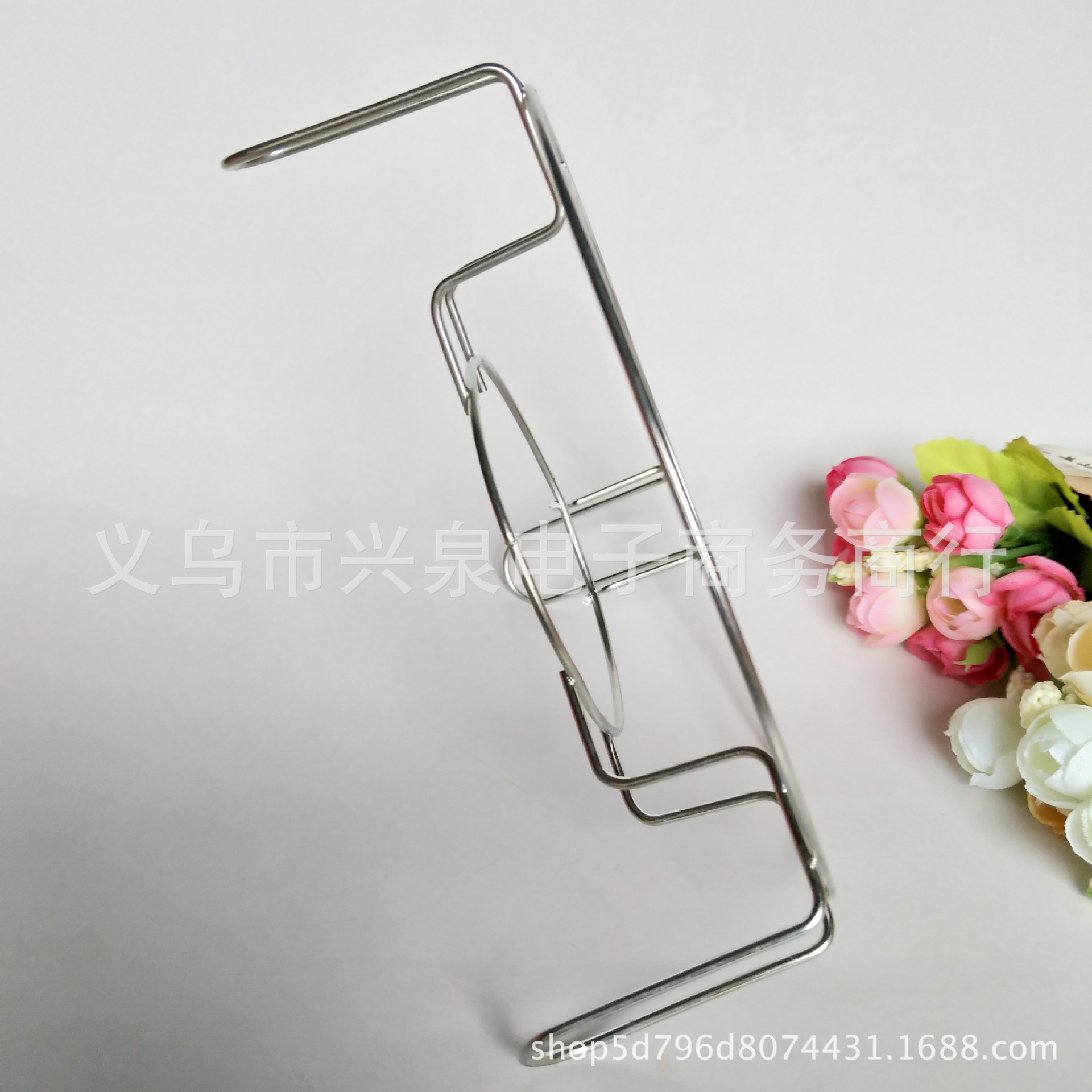【 Zone 2-12 】 Double-layer steamer rack 600 yuan per box, double-layer steamer rack, pot rack, metal triangular steamer rack, kitchenware 1 yuan 2 yuan, small commodity wholesale Application Scenario