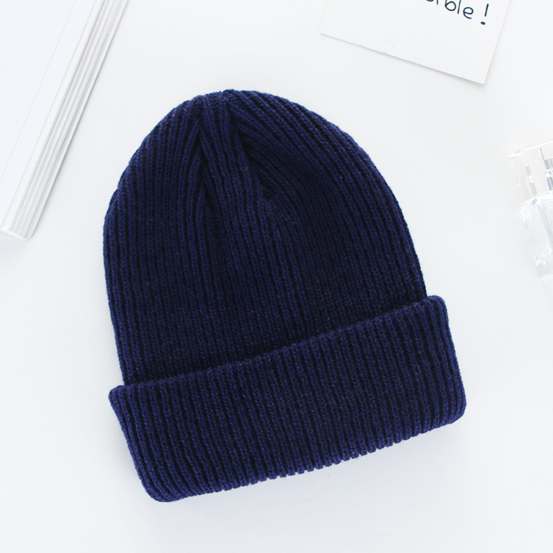 Winter warm, thickened, versatile European and American domed knitted hat, rolled-up fashionable hat, solid-color pullover adult woolen hat details Picture