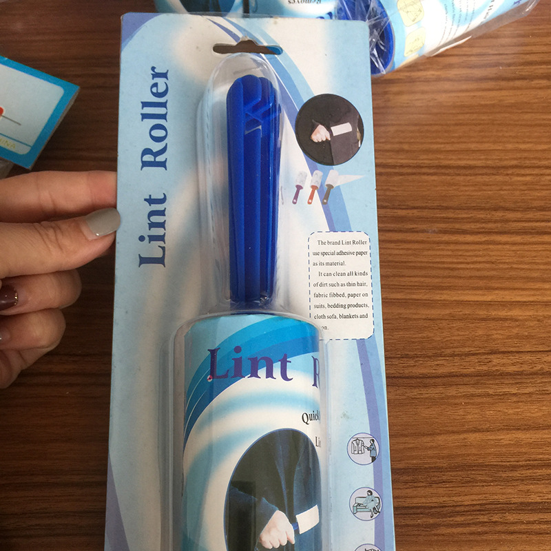 Tear-off dust-removing paper, clothes lint dust removal brush, quilt lint remover, household roll-type clothes dust removal paper full figure