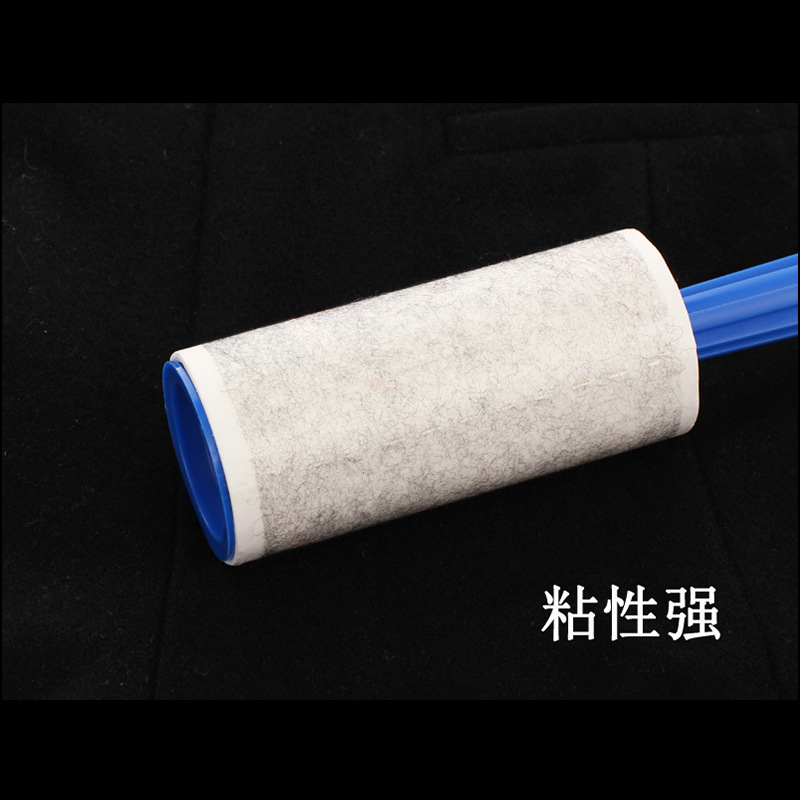 Tear-off dust-removing paper, clothes lint dust removal brush, quilt lint remover, household roll-type clothes dust removal paper Application Scenario