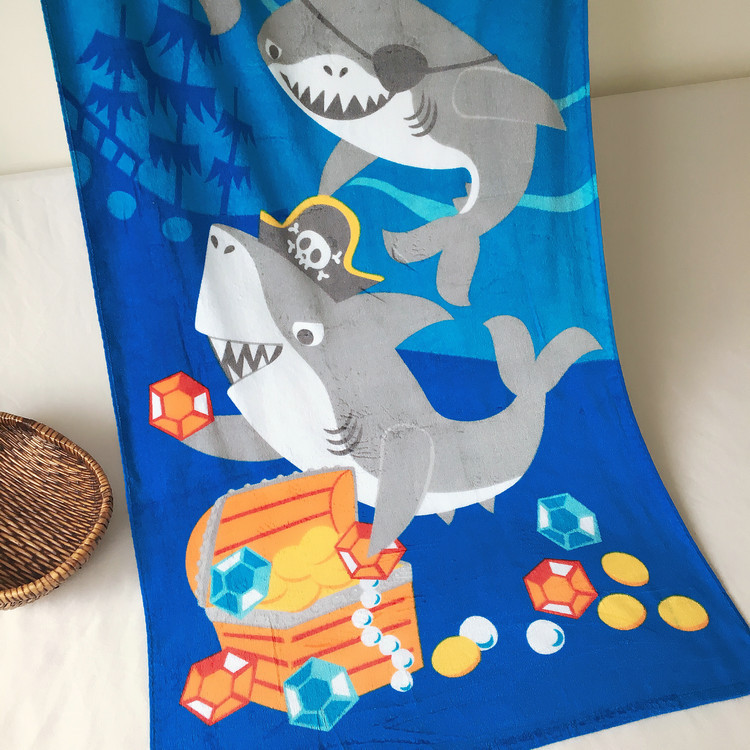 We supply pure cotton bath towels, bathrobes, cut-down reactive printed pirate, great white shark bath towels, children's oversized towels and beach towels details Picture
