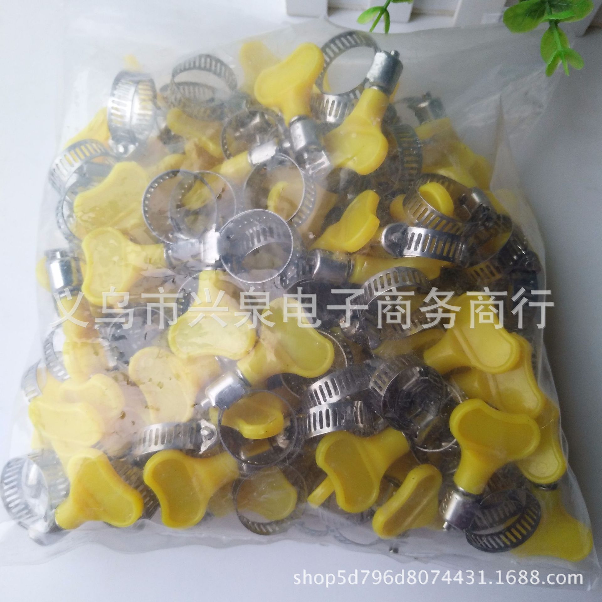 【 Door 】 Single hose clamp 100/ pack 5000/ box single hose clamp 12-20mm plastic handle small American-style clamp gas pipe clamp, pipe clamp wholesale 1 yuan Item Picture