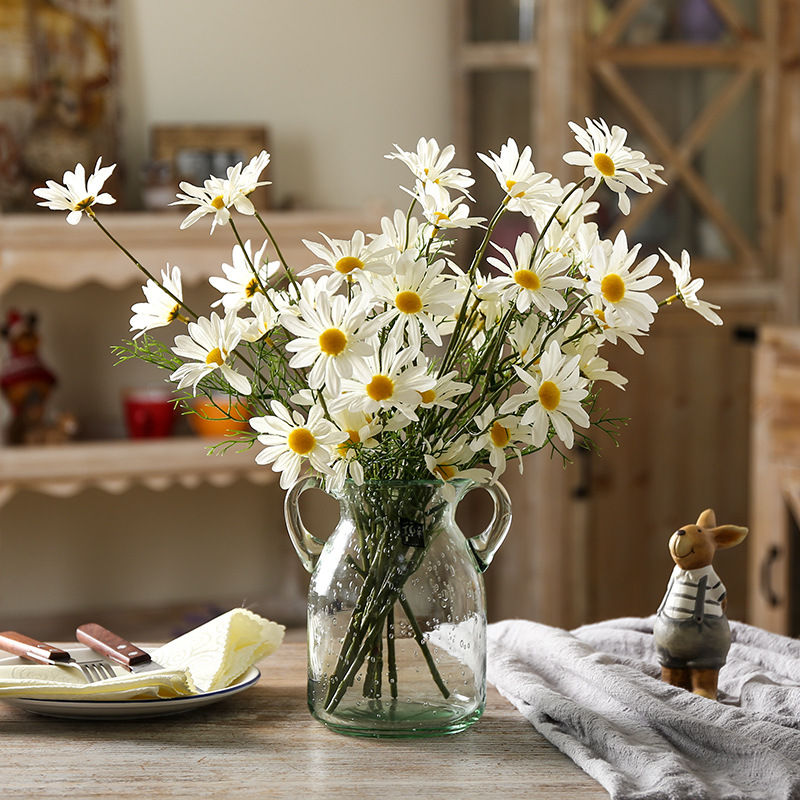 5 Heads Of Dutch Chrysanthemum Small Daisy, Persian Chrysanthemum Simulation Flower, Silk Flower, Small Wild Chrysanthemum Fake Flower, Daisy Decoration Wedding Wholesale details Picture