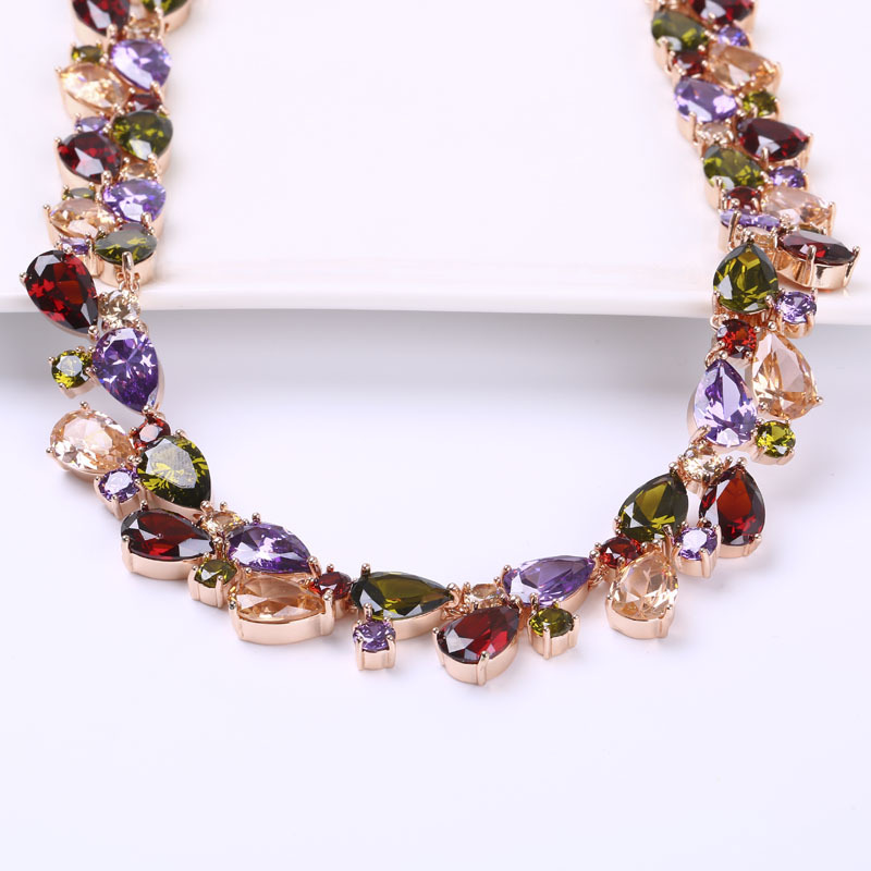 The new AliExpress bestseller, the seven-color zircon Mona Lisa necklace from Europe and America, is available for wholesale by the female manufacturer details Picture