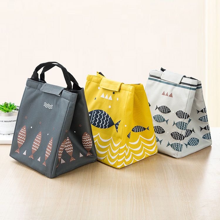 2518 Oxford Cloth portable bento bag, small fish insulated bag, outdoor picnic insulated bag, cold portable ice pack Application Scenario