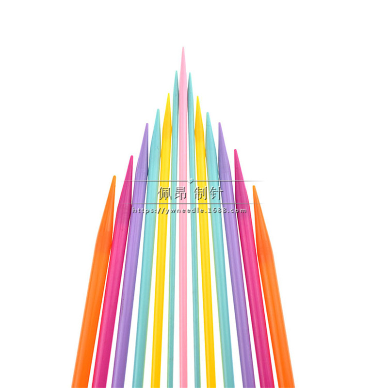 别针/缝纫机针/钩针工具/钩针/婴儿别针白底实物图