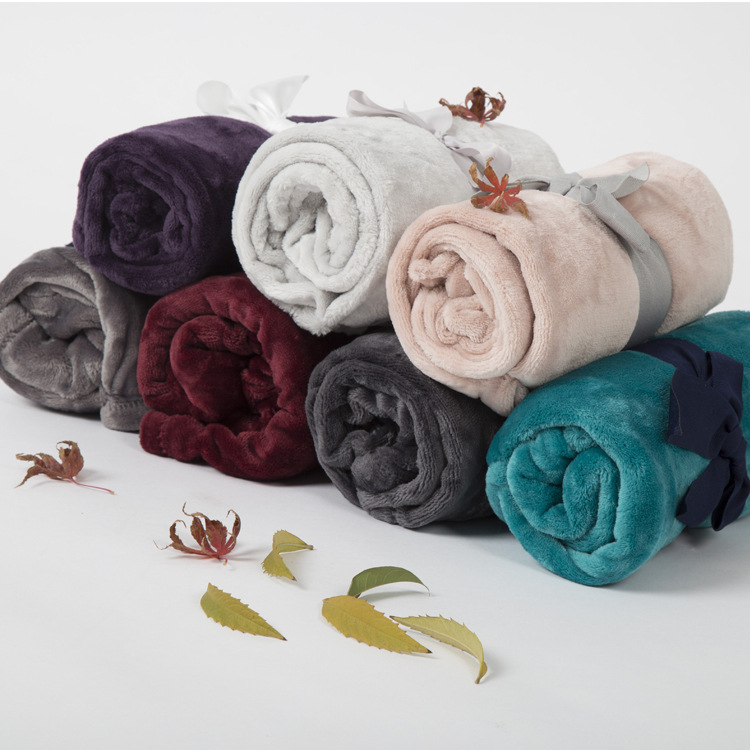 Gift Blanket Solid Flannel Single Blanket Office Nap Blanket Air Conditioning Blanket Study Room Knee Blanket Application Scenario