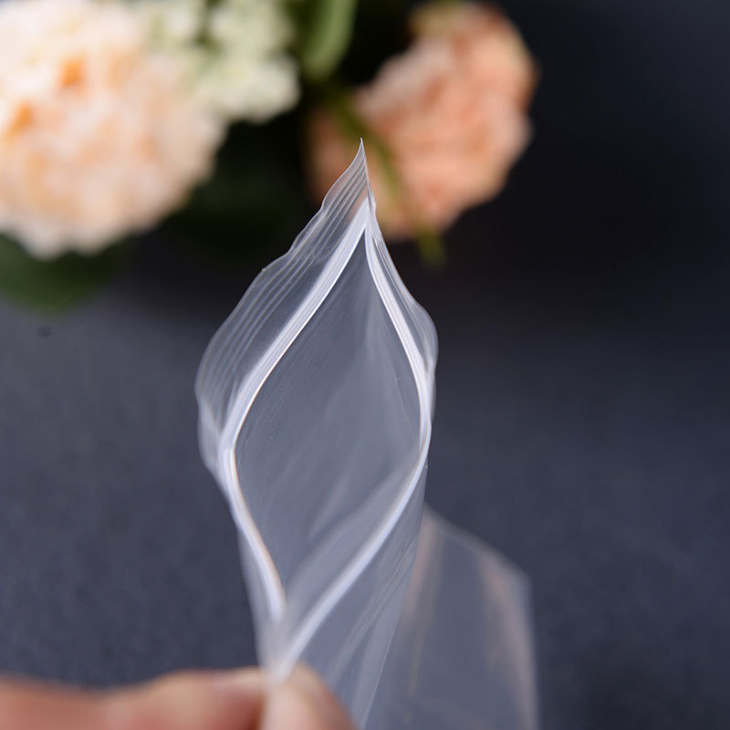 pe transparent self-sealing bags, thickened plastic sealing bags, dust-proof sealing bags, food and clothing packaging bags, accessory packaging bags Application Scenario