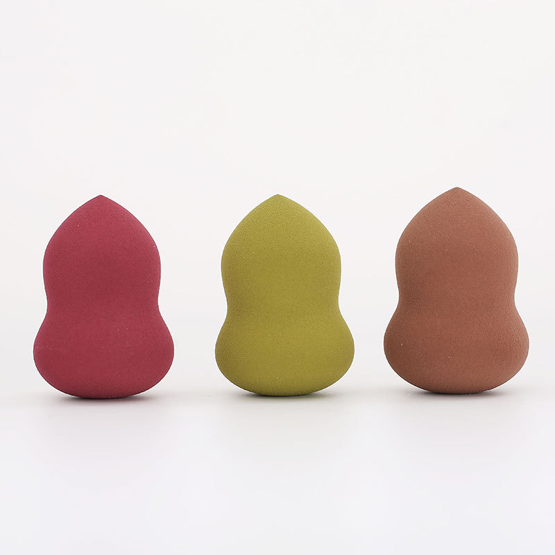Super Soft Beauty Eggs That Are Not Easy To Eat. Powder Gourd Water Drop Diagonally Cut Mixed Random Beauty Eggs/Powder Puff Makeup Eggs Wholesale Application Scenario