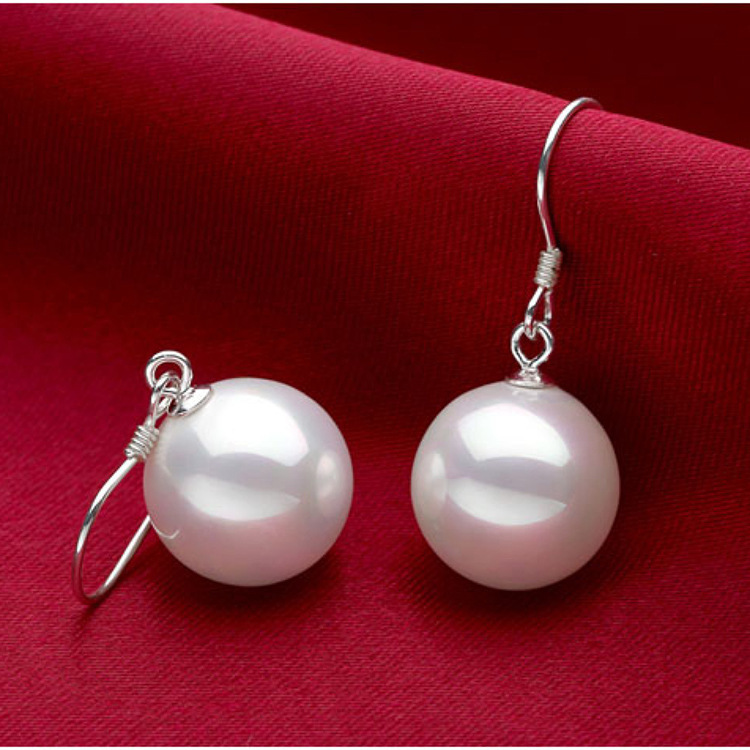 Factory direct sales of Korean version fashionable 10 pearl jewelry, earrings, stud earrings, women's earrings wholesale, 2-yuan store supply