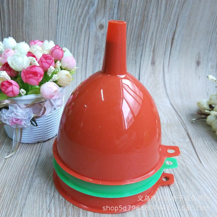 One-yuan and two-yuan funnels, oil drain deepening funnels, wine drain plastic funnels, one-yuan wholesale Item Picture