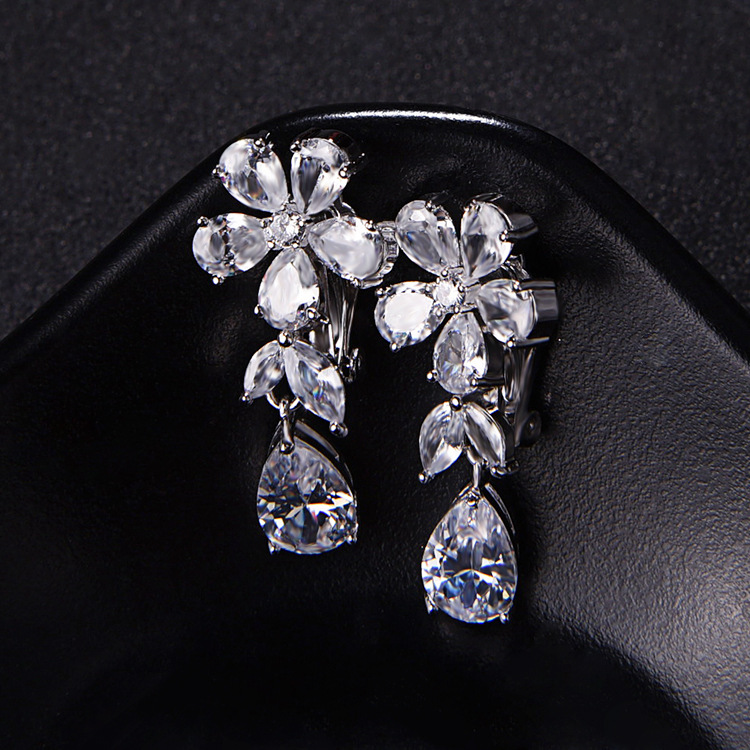 欧美风花瓣花/耳环/耳环女/花瓣耳环/水滴耳环/复古耳环/花朵耳环/锆石耳环/流苏耳环/时尚耳环产品图