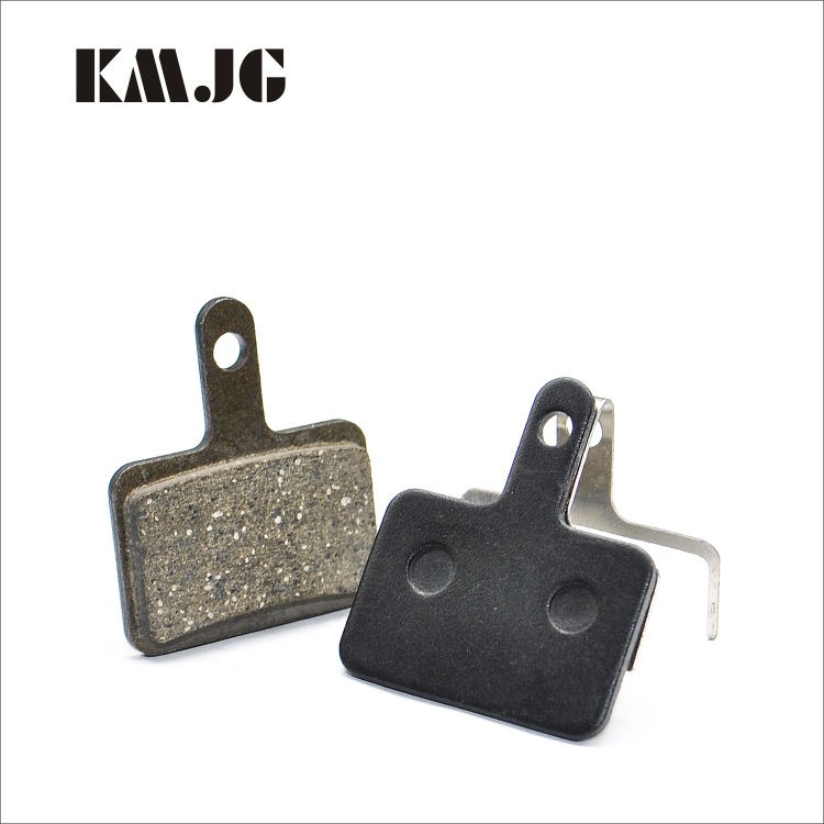 Mountain bike disc brake pads M446/M315 resin semi-metallic oil disc brake accessories electric bike brake pads Application Scenario