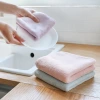 The thickened coral fleece double-sided oil-removing dishcloth is a kitchen and household dishcloth that does not shed fibers and does not stick to oil or absorb water details Picture