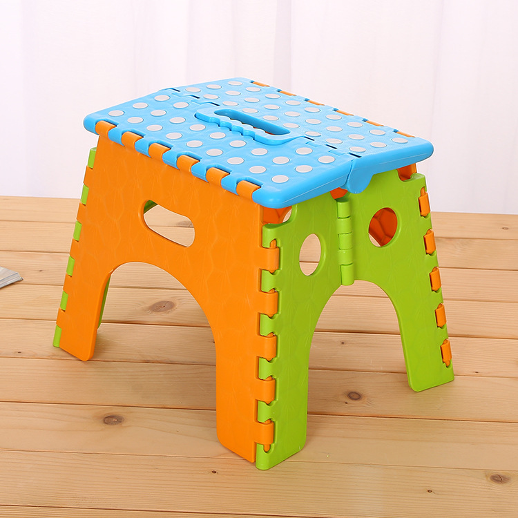 Children's cartoon creative stools, portable plastic folding stools, bathroom and home storage stools Specification drawing