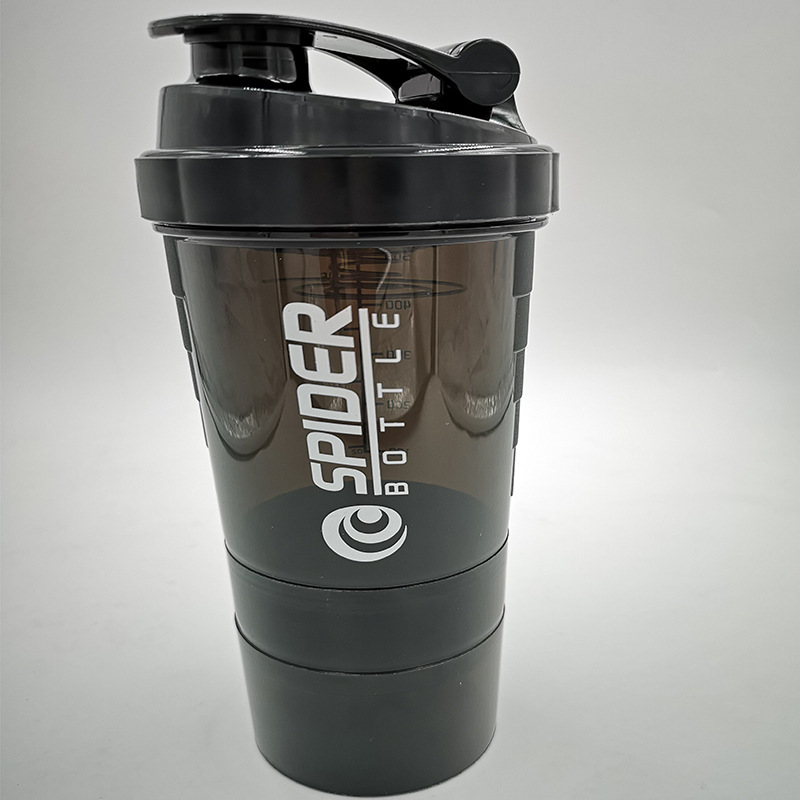 Plastic Shaker Cup Three Layer Protein Powder Fitness Sports Shake Cup Water Cup Wholesale Logo Gift Cup 550Ml Application Scenario