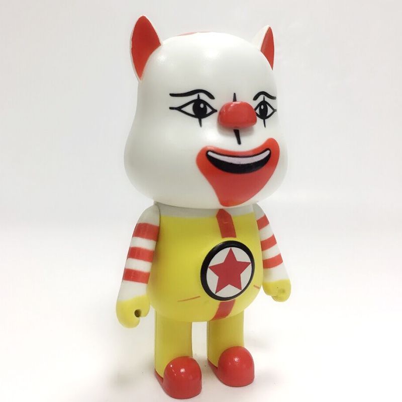 Children's vinyl plastic bear toys, PVC three-dimensional decorative dolls, cartoon and comic figurines as gifts Application Scenario