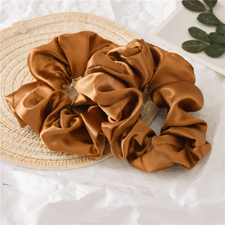 Satin fabric large intestine hair band and hair accessory, European and American cross-border women's hair tie set, simple and versatile headwear, wholesale in stock Application Scenario