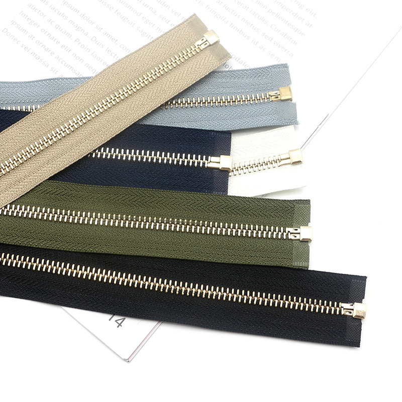 Wholesale of No. 5 real copper zippers, metal copper tail-end jackets, coat zippers, zippers and clothing accessories in stock details Picture