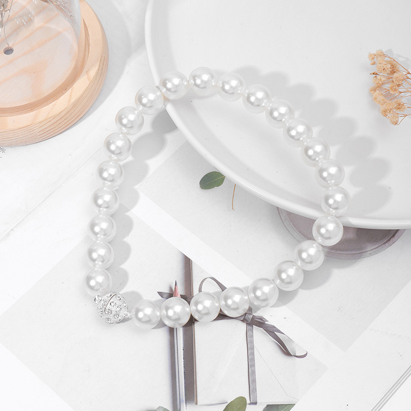 Magnetic curtain buckle binding rope Application Scenario