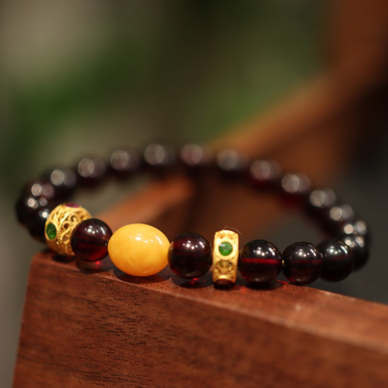 Natural 8MM blood amber bracelet, 925 silver gold-plated with garnet amber and jujube beads, original design for women
