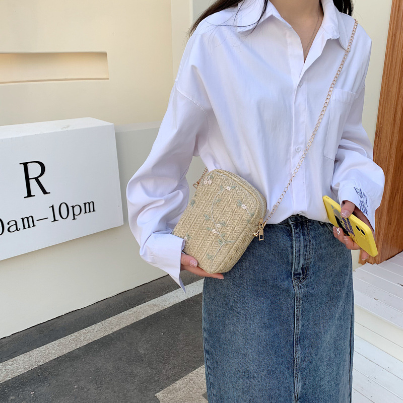 Retro ins casual simple style braided bag 2022 spring new fashion lace flower shoulder bag female details Picture