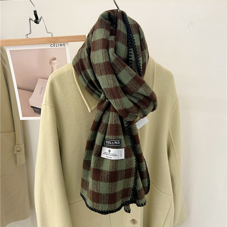 Korean Retro Plaid Scarf Woman Dongdaemun New Winter Thickened Korean Cape Dual Purpose Warm Scarf Green Specification drawing