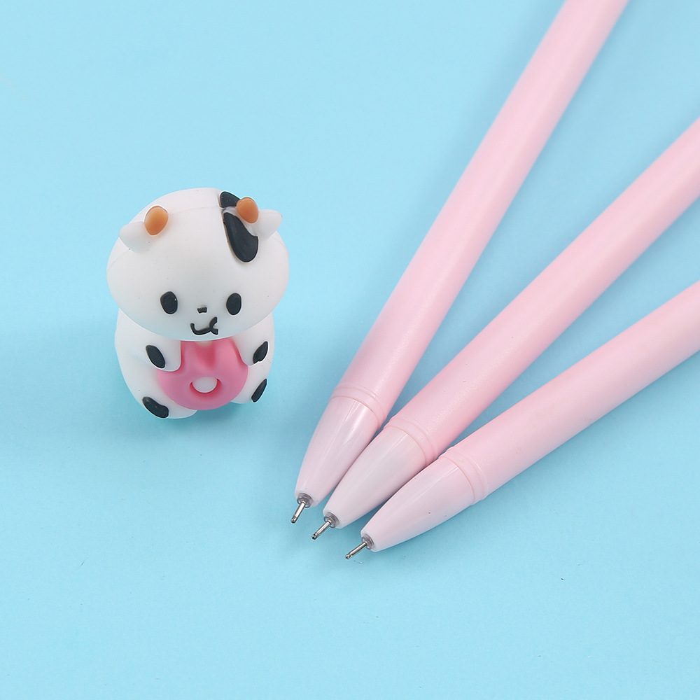 Zhongfan Stationery's creative cartoon high-appearation-level cow pattern gel pens and girlish student gel pens are now available for wholesale Application Scenario