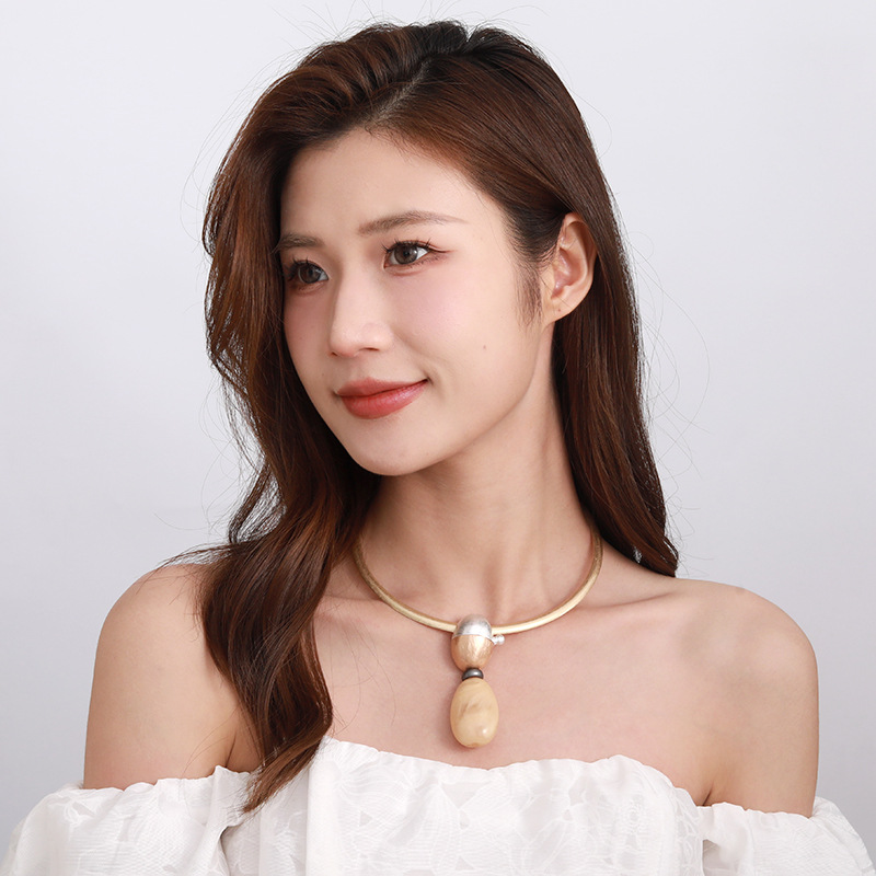Amazon Cross-border exclusive best-selling original, personalized and exquisite geometric alloy pendant, simple and versatile necklace for women Specification image