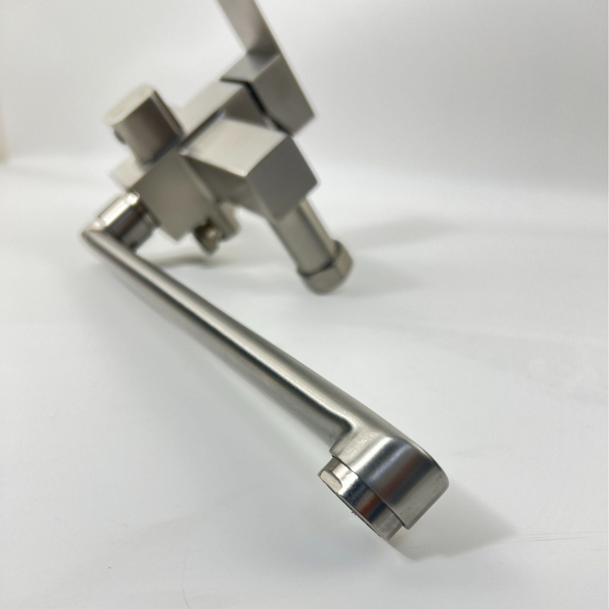 Square shower faucet, stainless steel exposed shower faucet, mixing valve, bathtub cold and hot small elbow faucet Specification image
