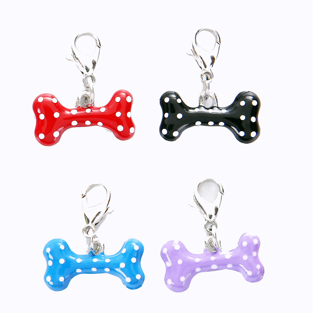 New pet accessories from the manufacturer, such as dog collars, pendants, and cute colorful bone cat necklaces