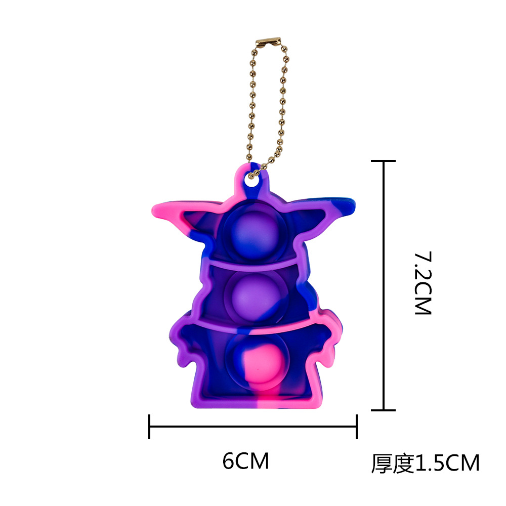 The New Fidget Simple Dimple Toy Silicone Yoda Small Rodent Killer Pioneer Relief Keychain Application Scenario
