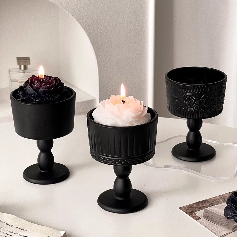 High-quality appearance level vintage candlestick ornaments, frosted black glass candle scented base, atmospheric photo decoration props