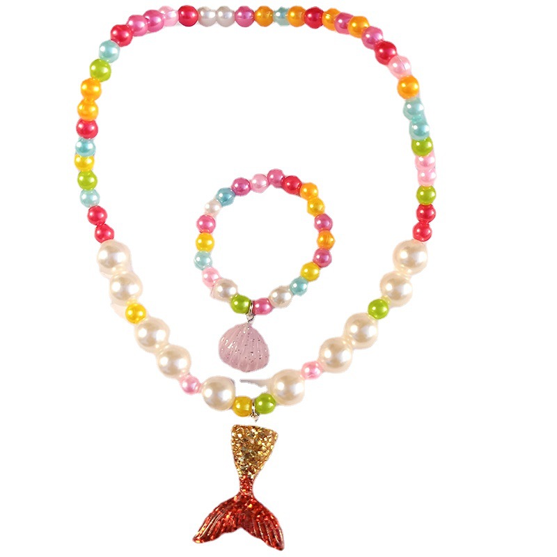 Wholesale of Marine shell bracelet, colorful fishtail necklace, gradient color pearl mermaid children's bracelet and necklace set Application Scenario