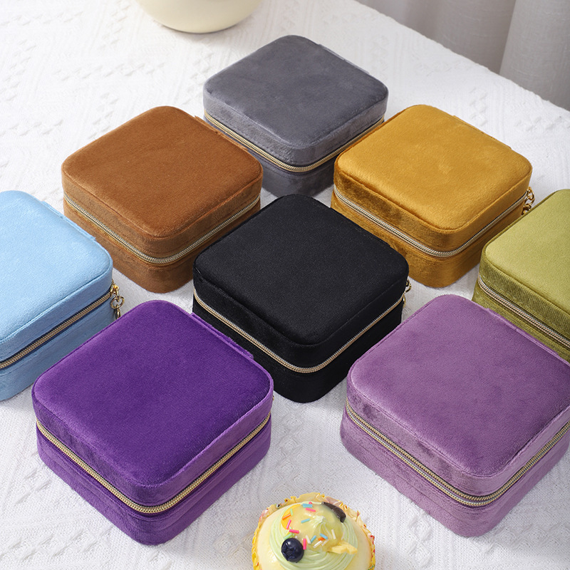 Jewelry Box Small Portable High-Grade Exquisite New Earrings Earrings Necklace Ring Jewelry Storage Box Advanced Application Scenario