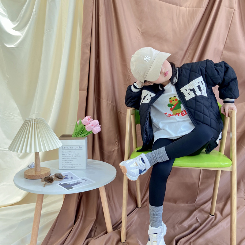 2022 Autumn and winter new children's cotton-padded clothes, men's and women's clothing, down cotton jackets, jackets and cotton baseball jackets, light cotton-padded clothes Application Scenario