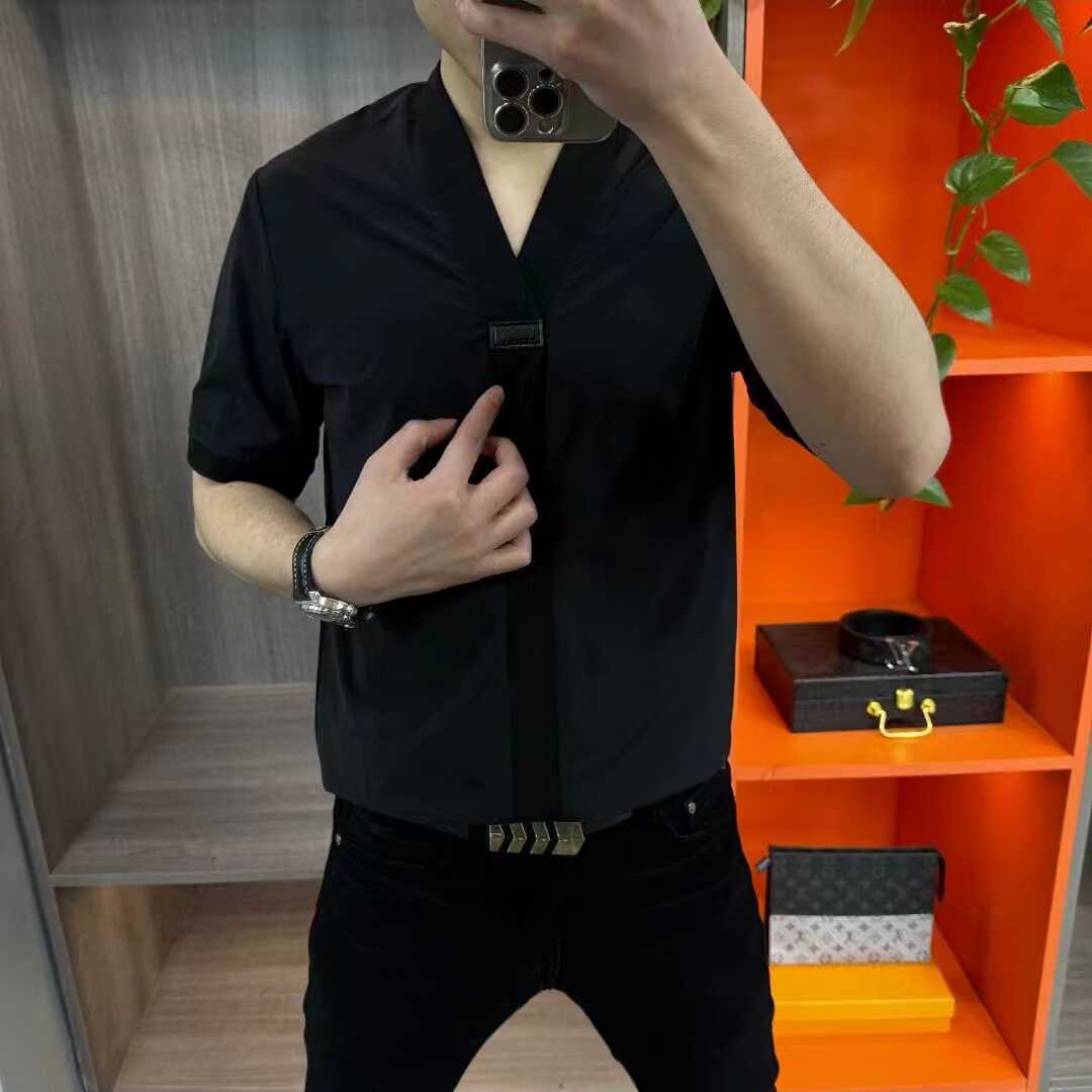 DX120 Summer Men's European Comfortable and trendy business Casual T-shirt, Men's V-neck small shirt, fashionable men's cool T-shirt details Picture