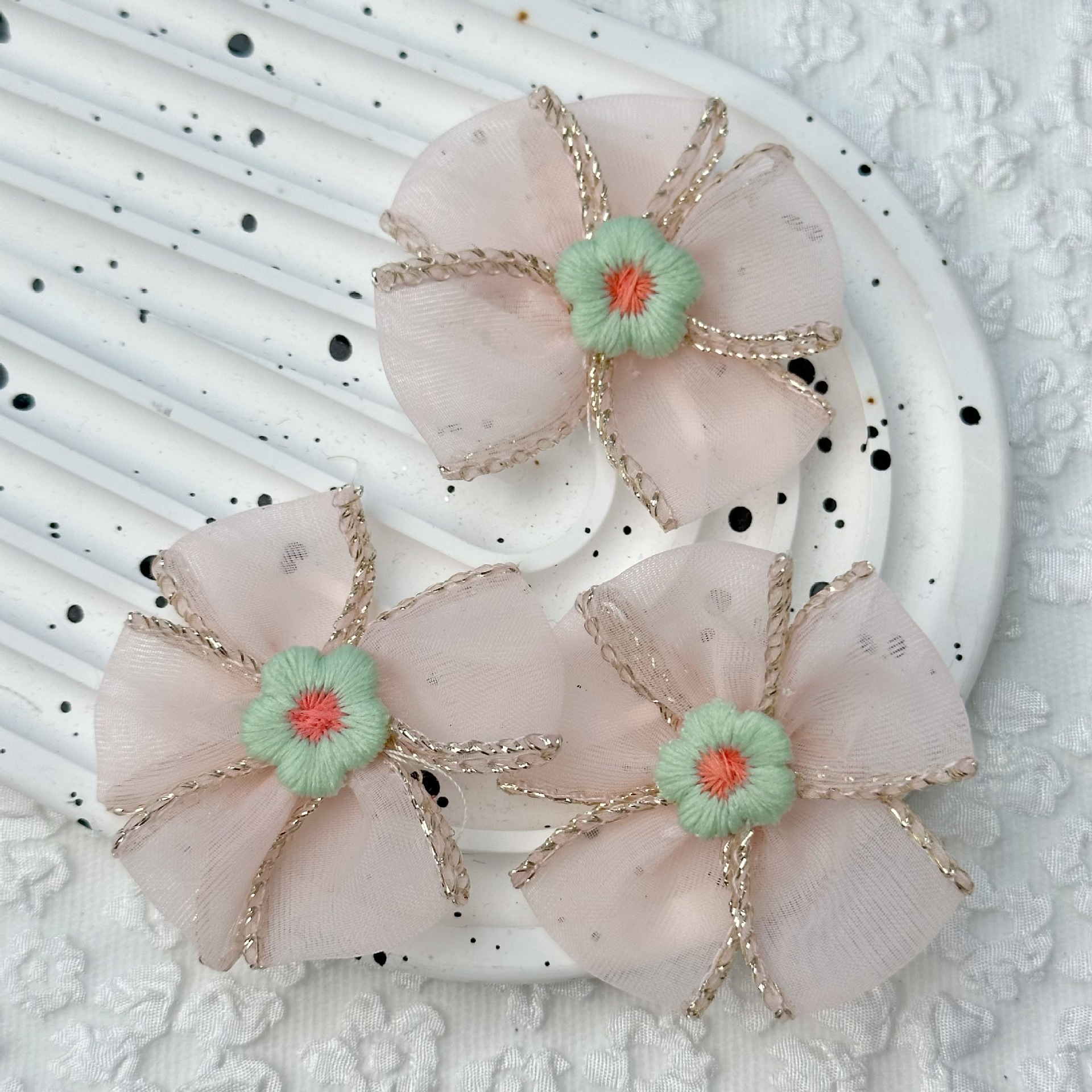 Children's Hair Clip Hair Rope Material Diy Hair Accessories Headgear Accessories Cloth Art Handmade Flower Embroidery Five-Petal Flower Accessories Application Scenario