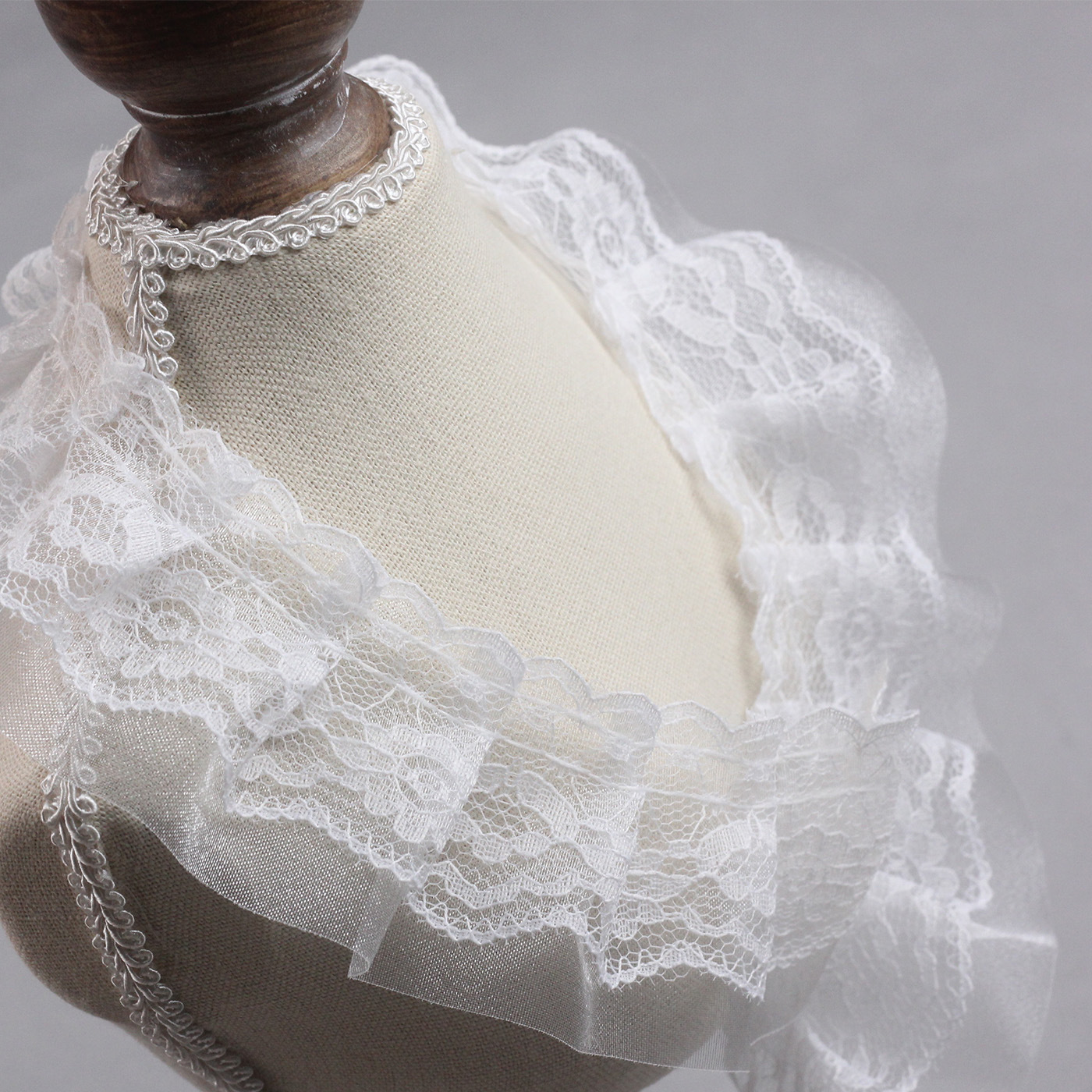 In stock: 5cm double-layer lace polyester yarn pleated toy dolls for home textile decoration, discounted lace Specification image