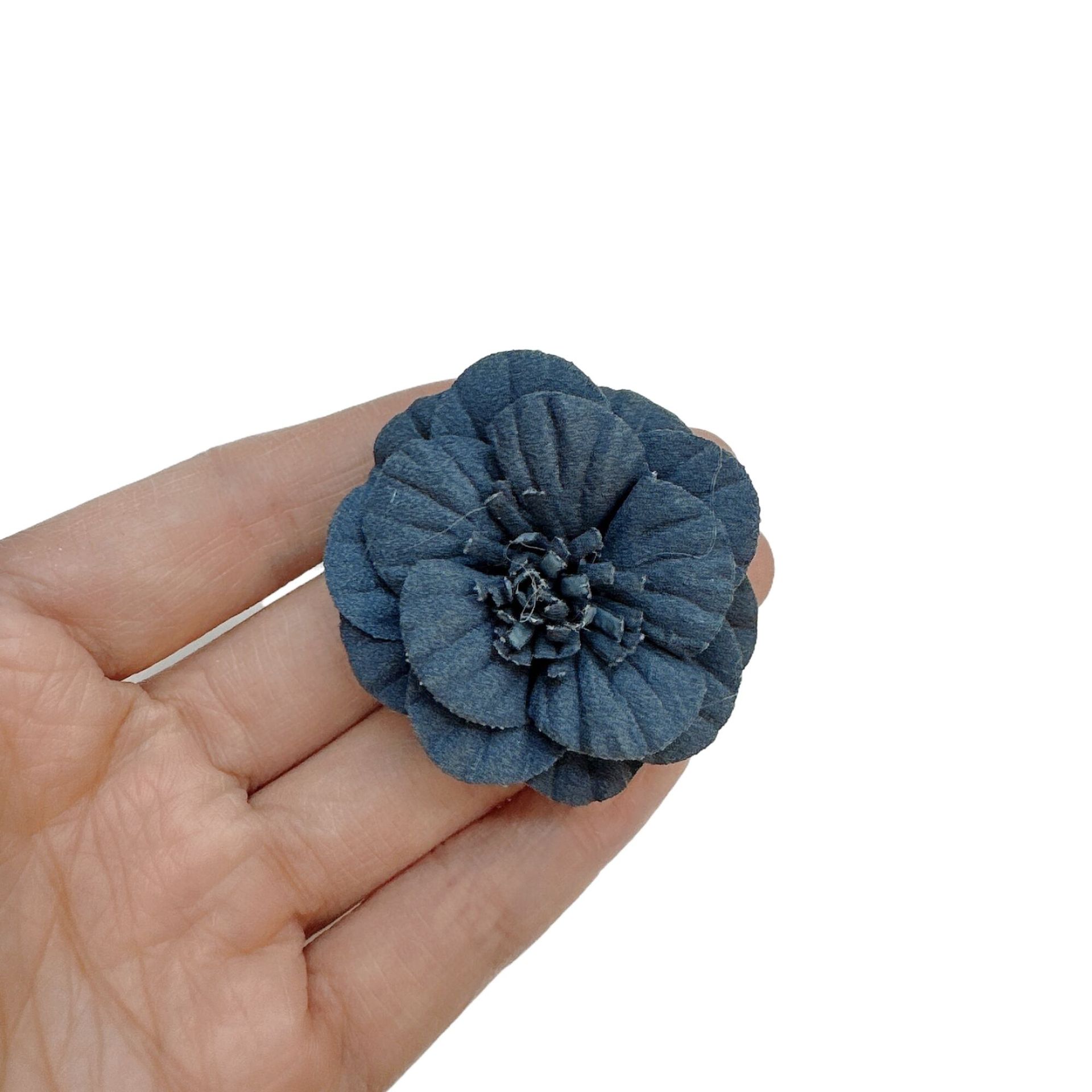 A large quantity of handcrafted flower accessories, clothing and accessories, shoes and hats, fabric flower diy ornaments and mini items in stock from the manufacturer Specification image