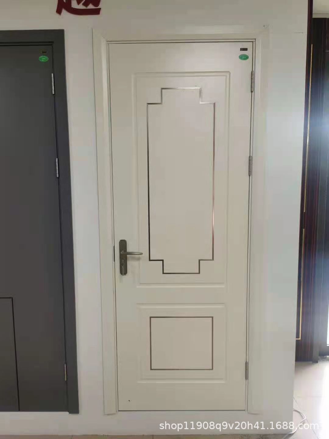 Factory wholesale and customized grade A and B steel-wood fireproof doors, fireproof wooden doors for hospital, hotel and hotel engineering rooms