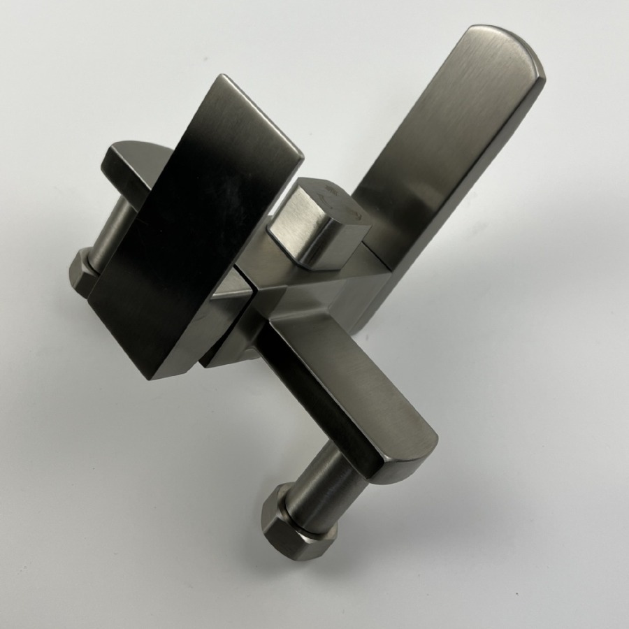 Shower faucet cold and hot water mixing valve concealed, 304 stainless steel bathtub faucet wall-mounted, bathroom three-in-one faucet details Picture