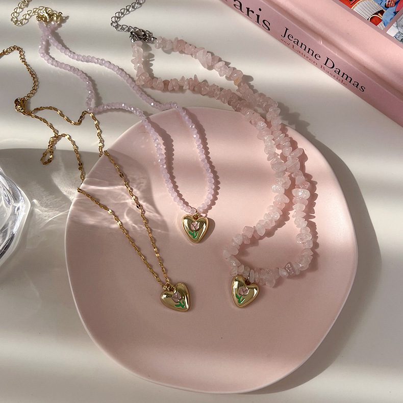 Pink square diamond tulip heart-shaped pearl necklace with a high-end feminine touch, a niche collarbone chain, sweet and cool, and a layered neck chain for a hot girl Application Scenario